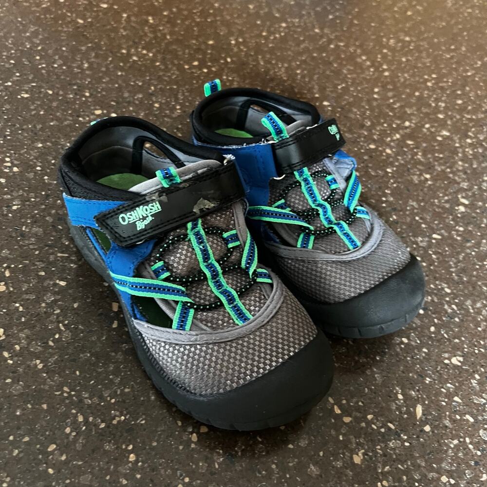OshKosh B'Gosh Everplay Flexible Outsole Bump Toe Sandal Toddler Size 11 Blue
